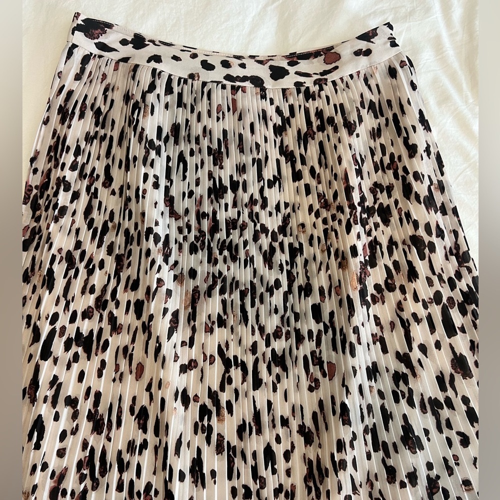 Midi pleated skirt